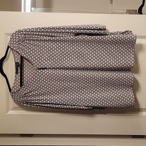 NWOT Patterned 3/4 Sleeve Blouse